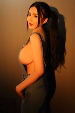 老湿机影x免费体验区adc_超清电影在线观看