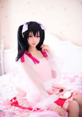 我和香蕉在ktv被八个人续2_免费手机在线看观看