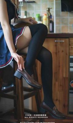 师生h客厅激情嗯啊呻吟_免费手机观看