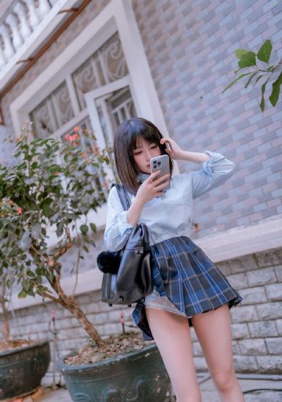 少妇抠逼视频_DVD迅雷电影在线